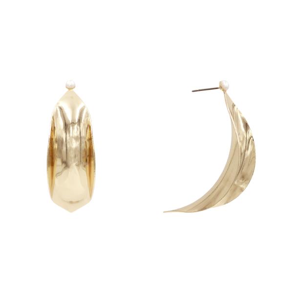 METAL LEAF EARRING