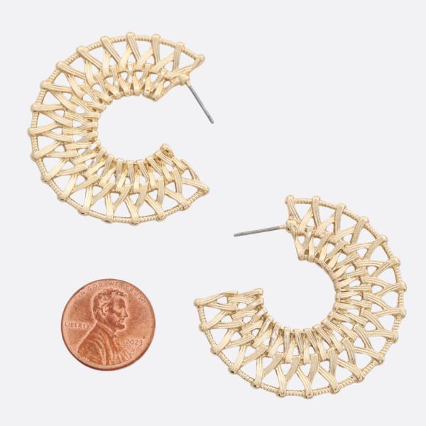 WOVEN METAL OPEN CIRCLE EARRING