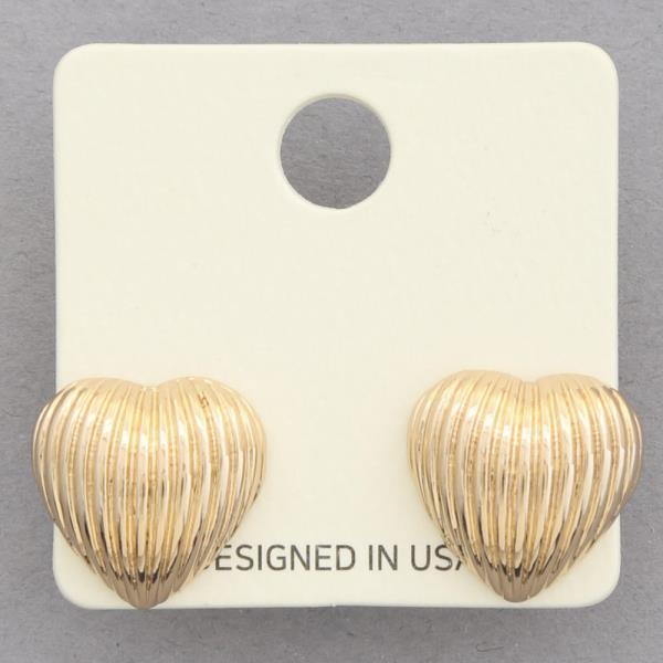 LINED METAL HEART EARRING