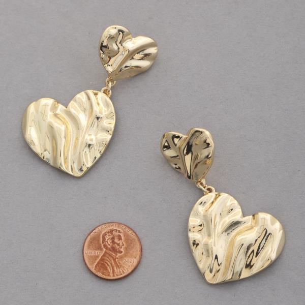 TEXTURED DOUBLE HEART METAL DANGLE EARRING