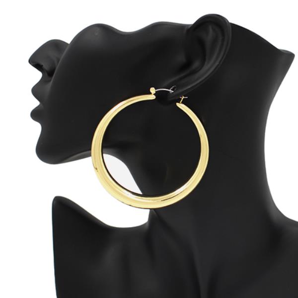 METAL HOOP EARRING