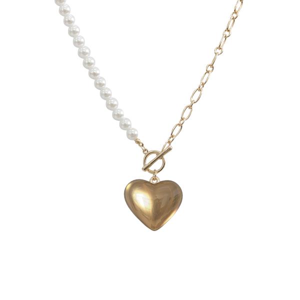 HEART PEARL TOGGLE NECKLACE