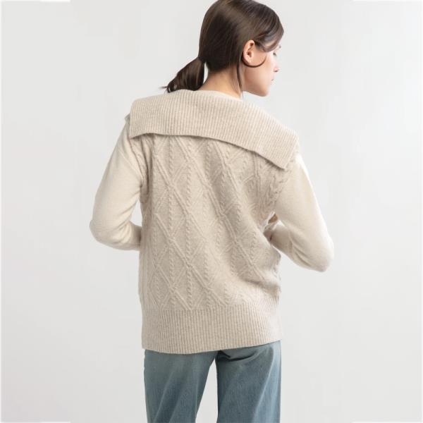 CABLE KNIT OPEN FRONT VEST