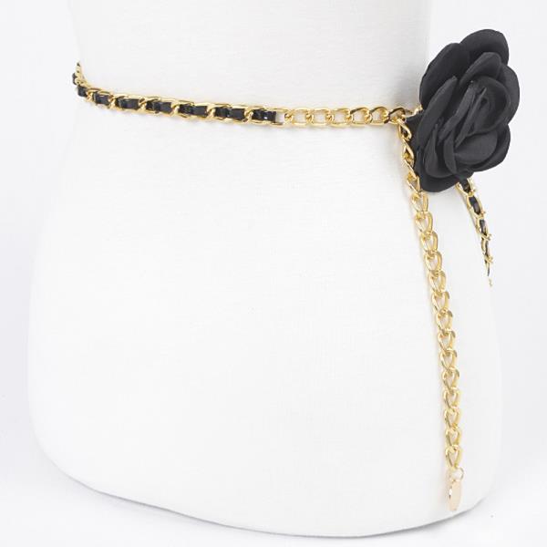 TWO FLOWERS MULTI LAYERED PLUS SIZE CHAIN BELT