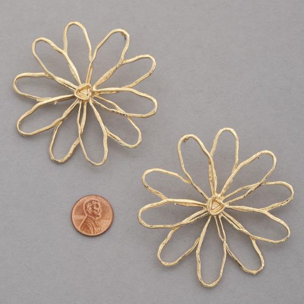 WIRE FLOWER METAL EARRING