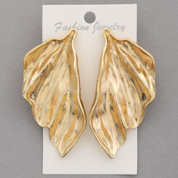 PETAL SHAPE METAL EARRING