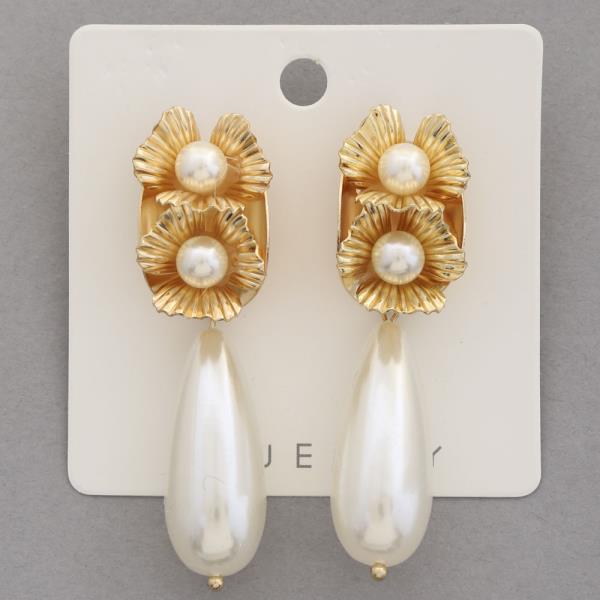 DOUBLE FLOWER PEARL BEAD EARRING