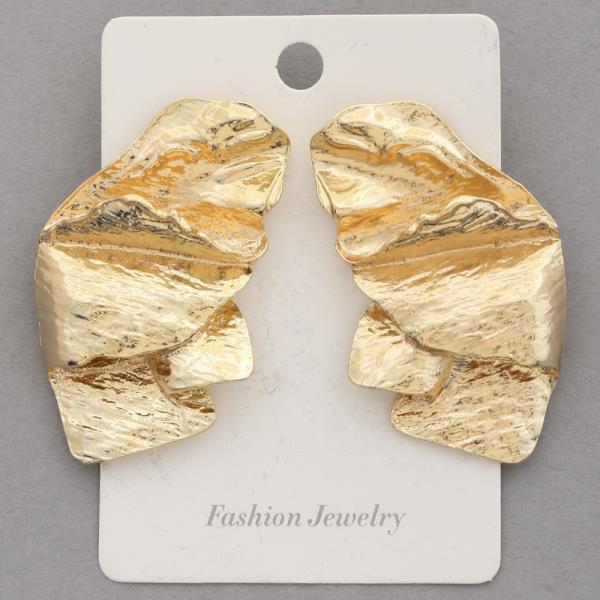 RUFFLE METAL EARRING