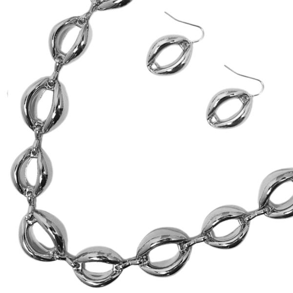 OVAL LINK METAL NECKLACE