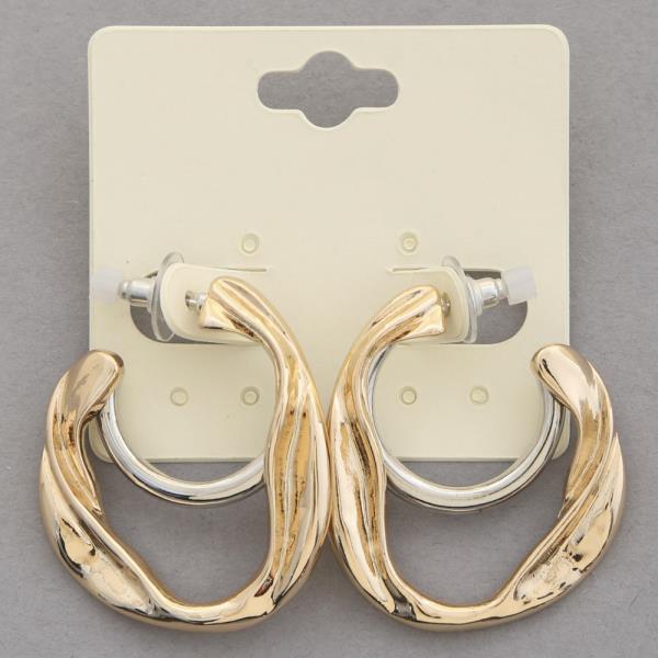 DOUBLE OPEN CIRCLE METAL EARRING