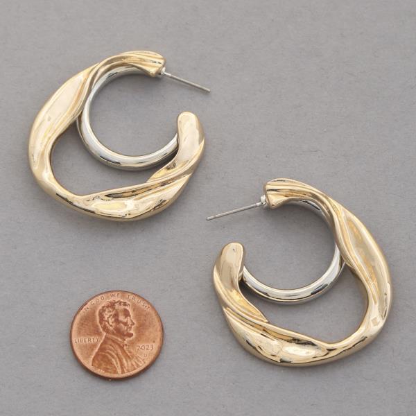 DOUBLE OPEN CIRCLE METAL EARRING