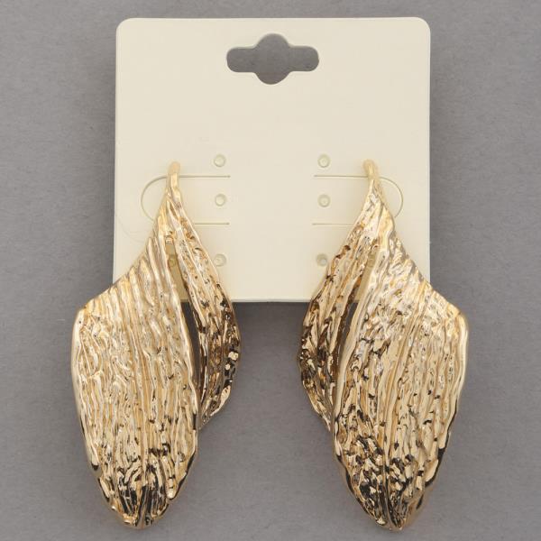 TEXTURED METAL EARRING