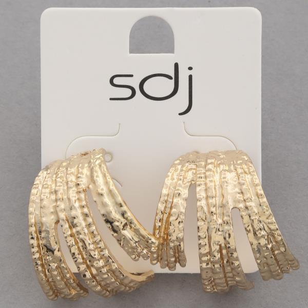 SDJ CURVE METAL EARRING