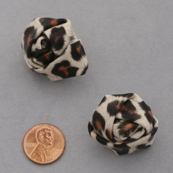 ANIMAL PRINT FLOWER SHAPE EARRING