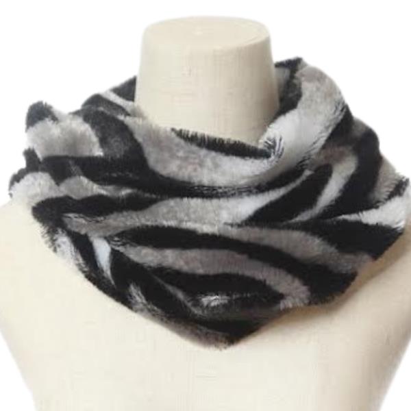 (ONLINE ONLY) ANIMAL STRIPES FAUX FUR PLUSH INFINITY O SCARF (12 UNITS)