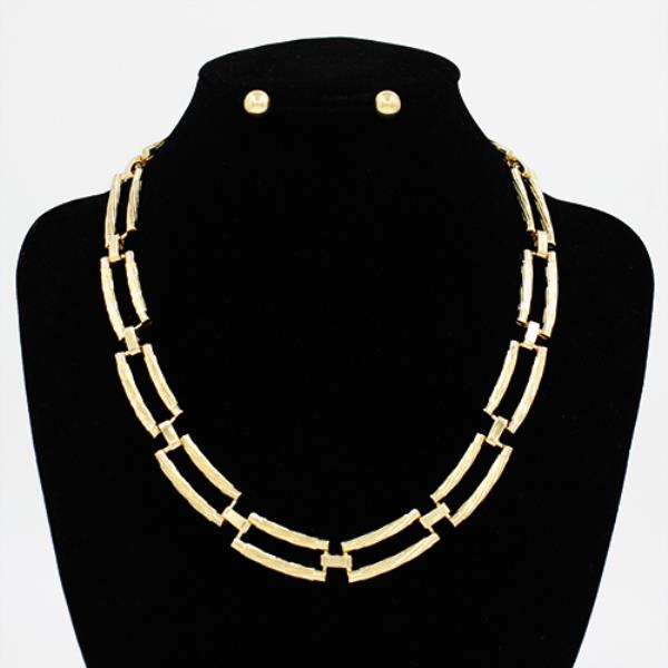 RECTANGLE LINK METAL NECKLACE