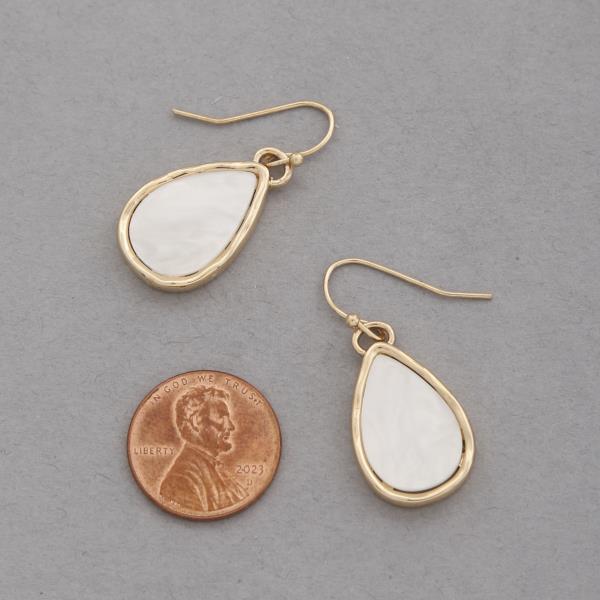 TEARDROP DANGLE EARRING