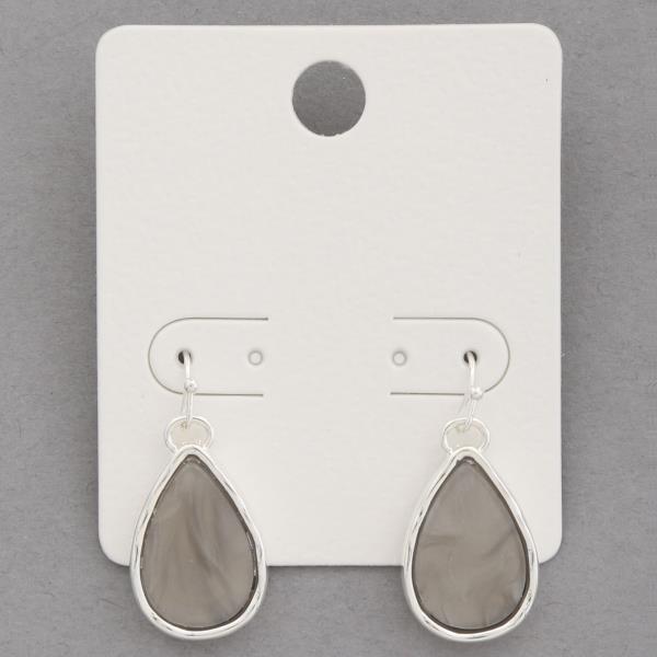 TEARDROP DANGLE EARRING