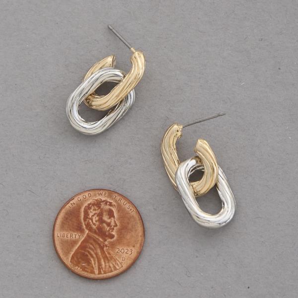 SODAJO TWO TONE OVAL LINK EARRING