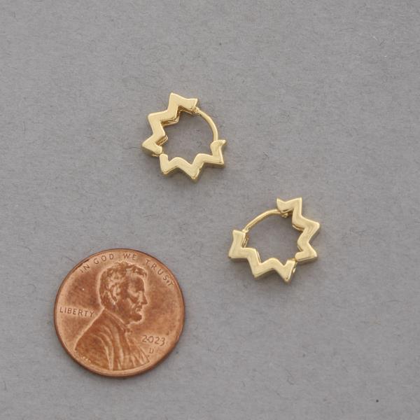 14K GOLD DIPPED METAL EARRING