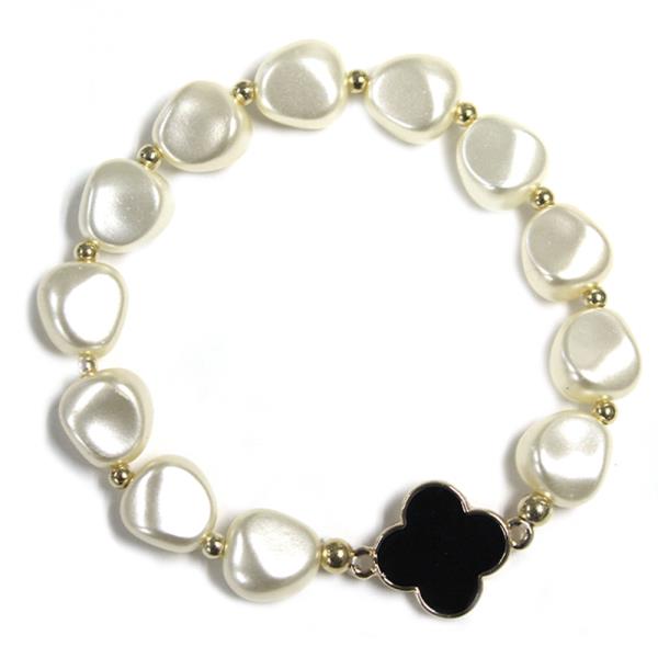 PEARL STRETCH CLOVER BRACELET