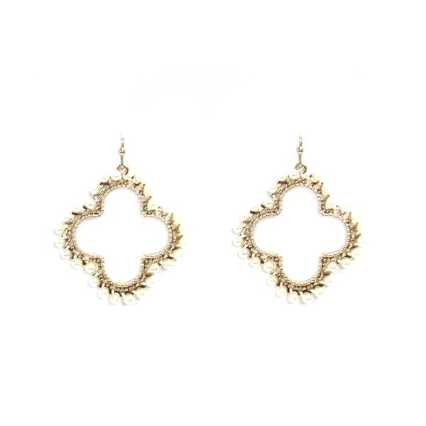 PEARL CLOVER DANGLE EARRING