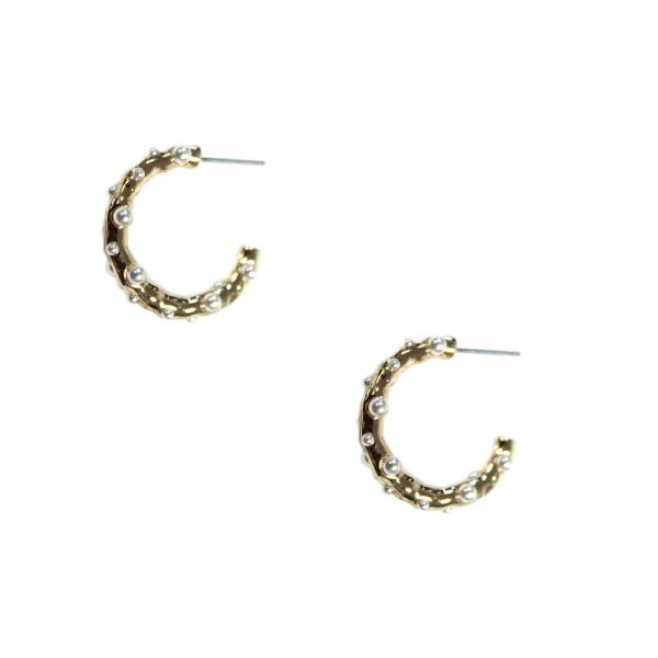 PEARL METAL C HOOP EARRING