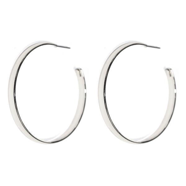 METAL C HOOP EARRING