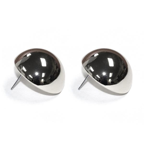 METAL ROUND STUD EARRING