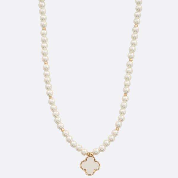 MOTHER OF PEARL CLOVER PENDANT BEAD NECKLACE