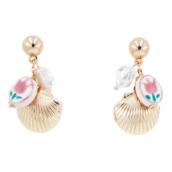 SEASHELL BEADED EARRING