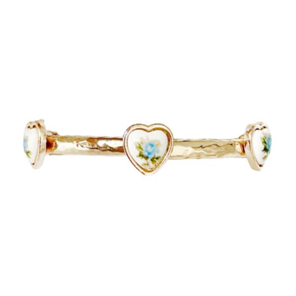 FLOWER PATTERN HEART STATION METAL BRACELET