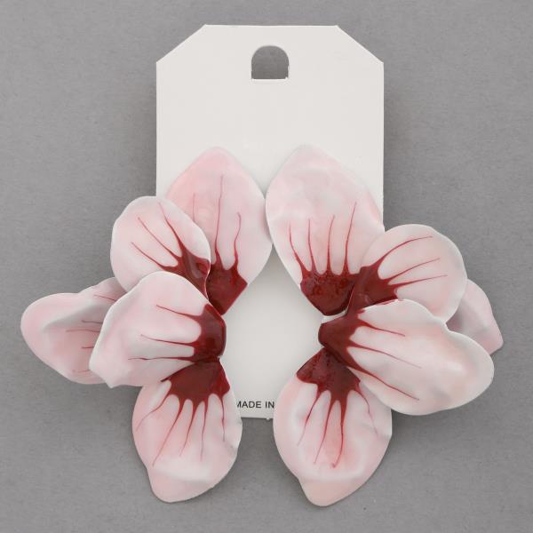 OVERSIZED FLOWER SHAPE EARRING