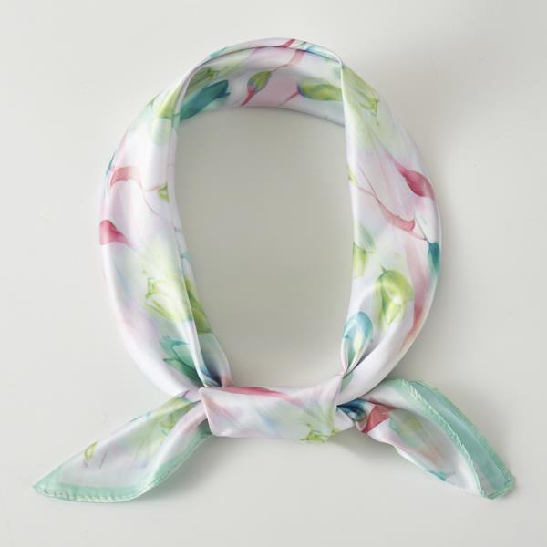 FLORAL PRINT SILKY BANDANA NECK SCARF