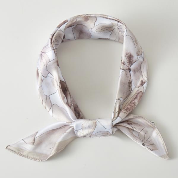 FLORAL PRINT SILKY BANDANA NECK SCARF