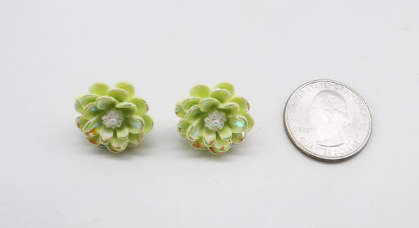 FLOWER SHAPE EARRING