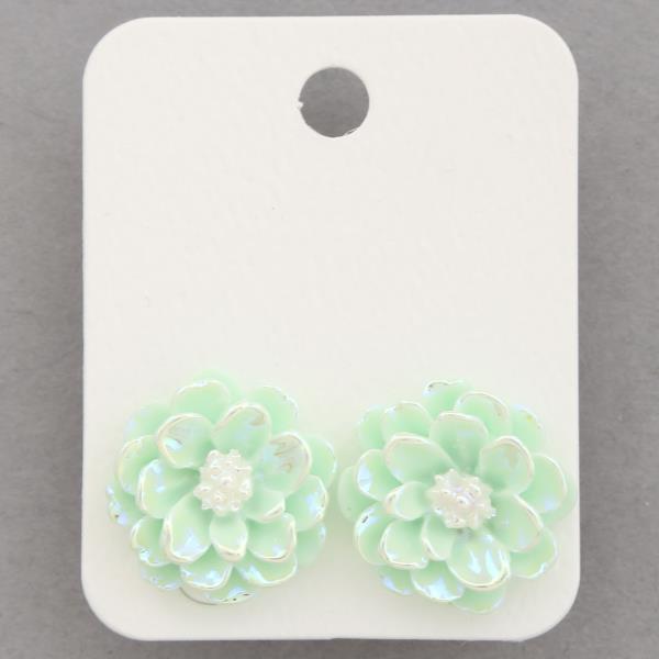 FLOWER SHAPE EARRING