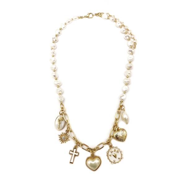 SHORT PEARL MIXED CHARMS NECKLACE