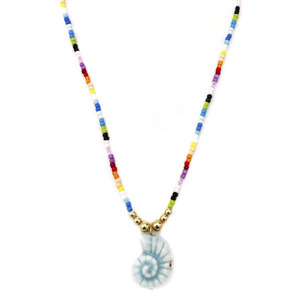 SEED BEAD SHELL PENDANT NECKLACE