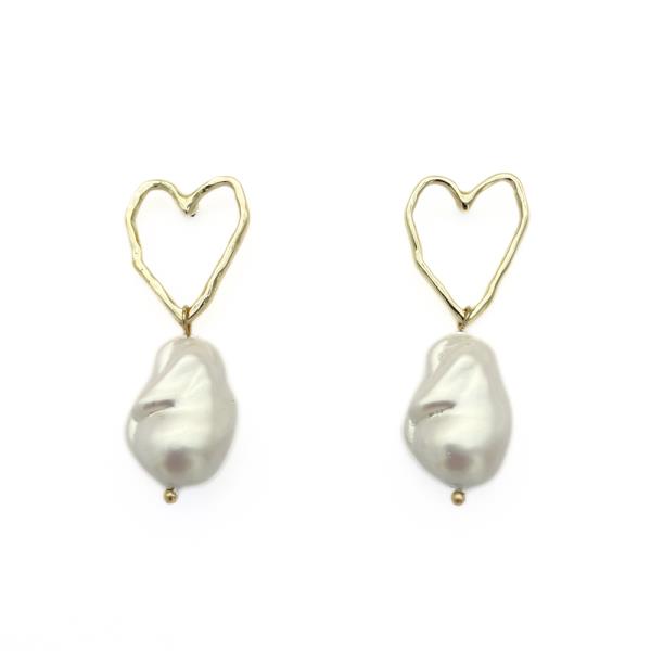 METAL HEART PEARL EARRING