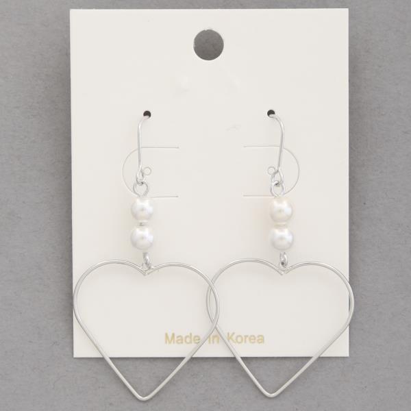 METAL HEART PEARL DANGLE EARRING