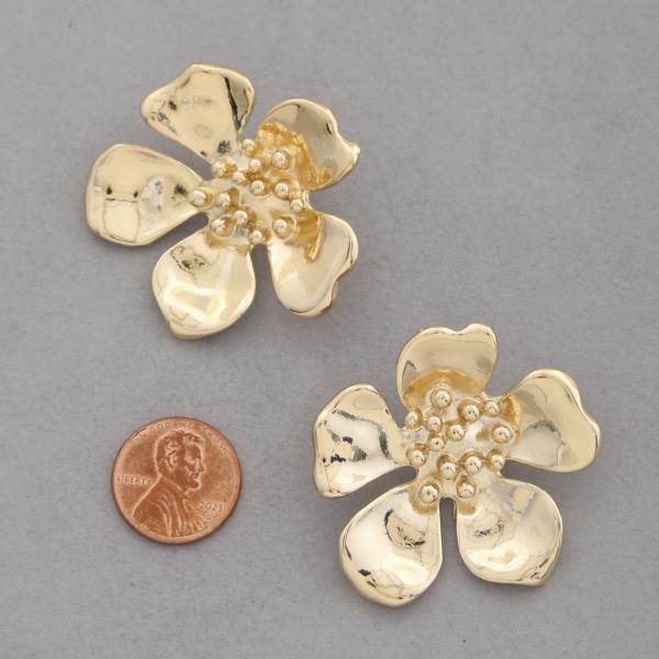 FLOWER METAL EARRING