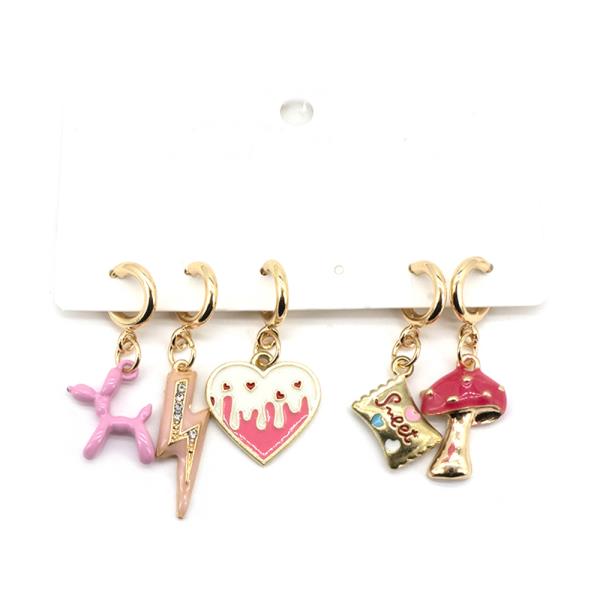 PLAY THEME 5PCS CHARM SET