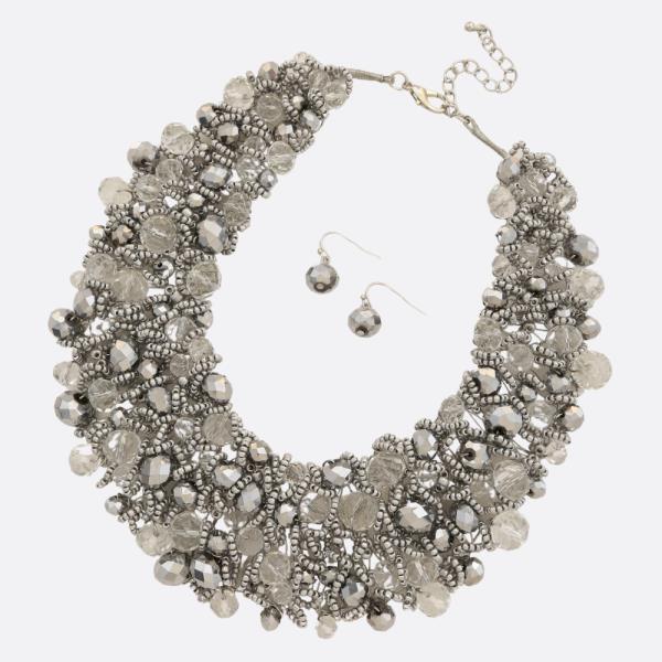 CHUNKY BEADED NECKLACE