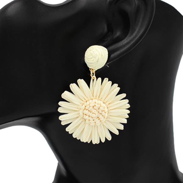 RAFFIA FLOWER DANGLE EARRING