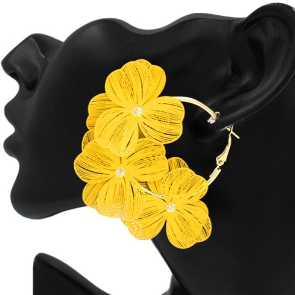 TRIPLE FLOWER HOOP EARRING