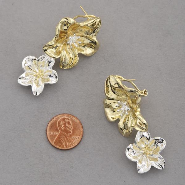 TWO TONE DOUBLE FLOWER DANGLE EARRING