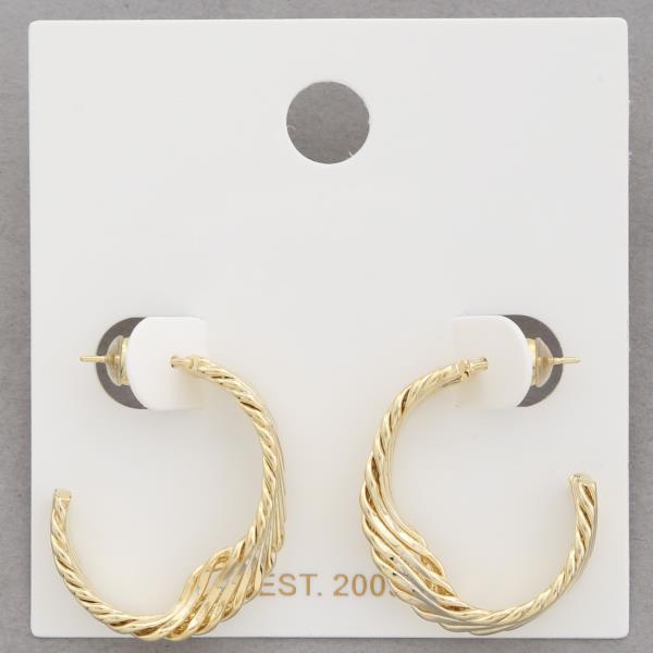 TWISTED OPEN HOOP METAL EARRING