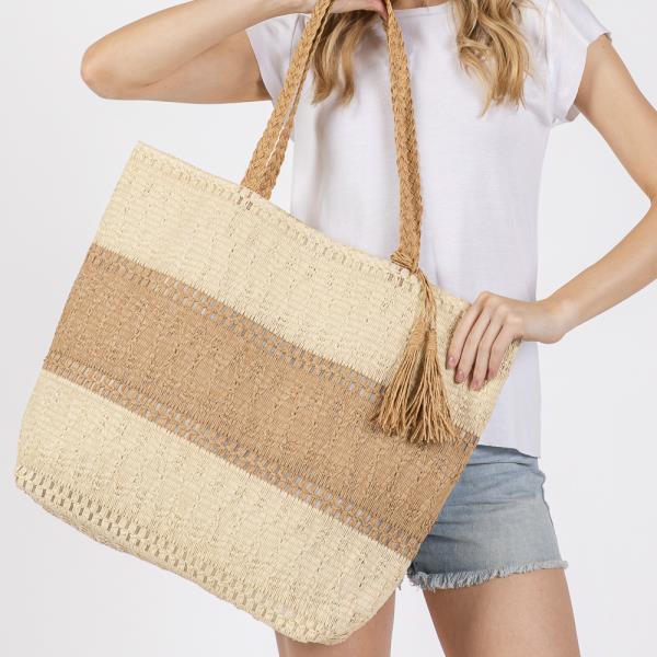 TWO TONE WOVEN STRAW BAG