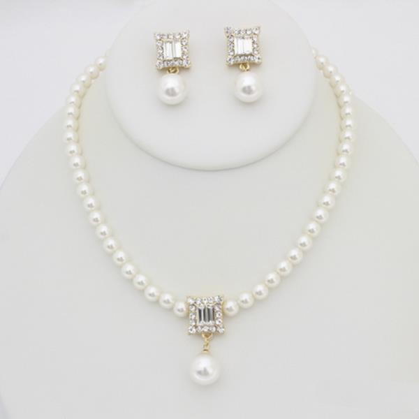 PEARL NECKLACE EARRING SET